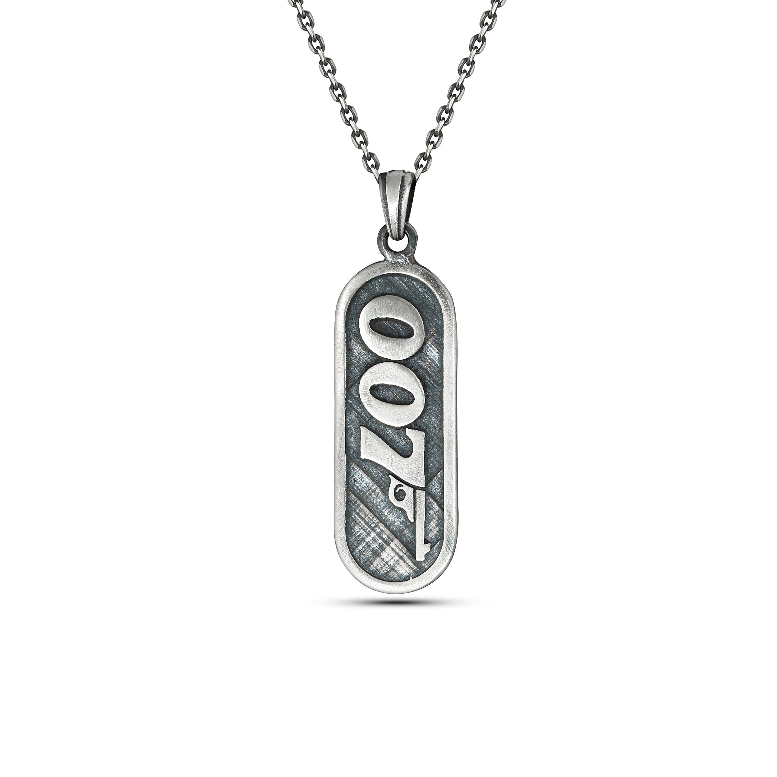 Oo7 Necklace in Sterling Silver