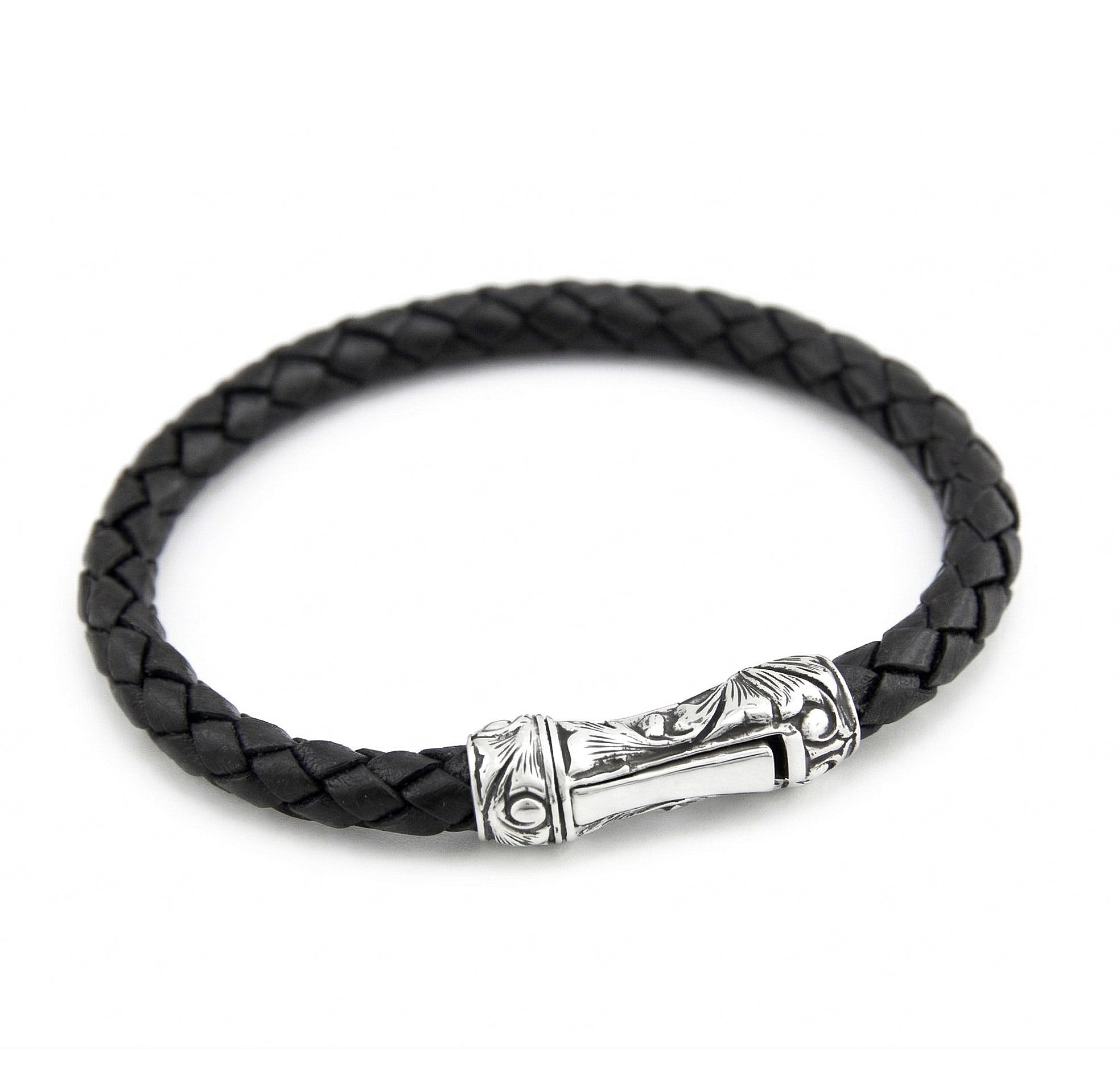 Single Lock Curved Bracelet in Sterling Silver