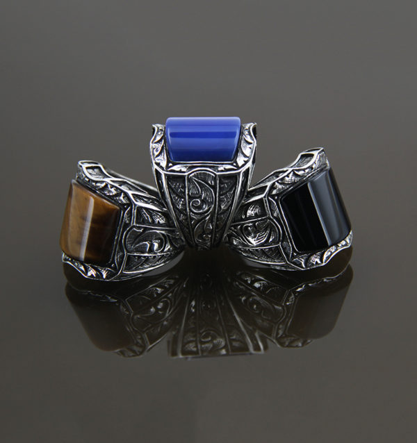 ENGRAVED KING GEM STONE – BLUE AGATE-ONYX-TIGER EYE C
