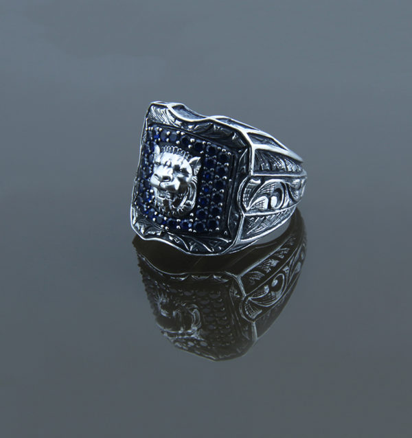 ENGRAVED KING LION PAVE ZC – NAVY BLUE B